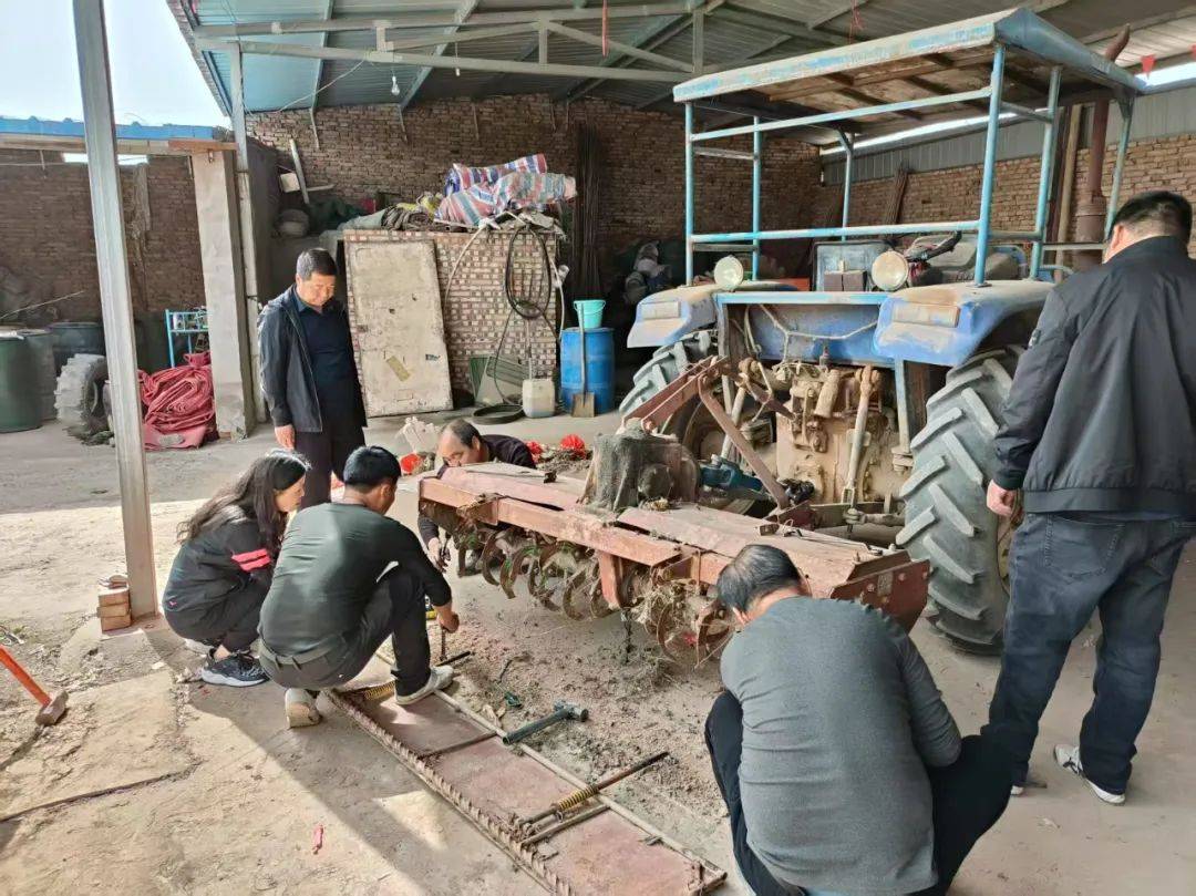 【農(nóng)業(yè)動態(tài)】農(nóng)機(jī)檢修助力春耕生產(chǎn) 為糧食豐收筑牢根基:糧食豐收