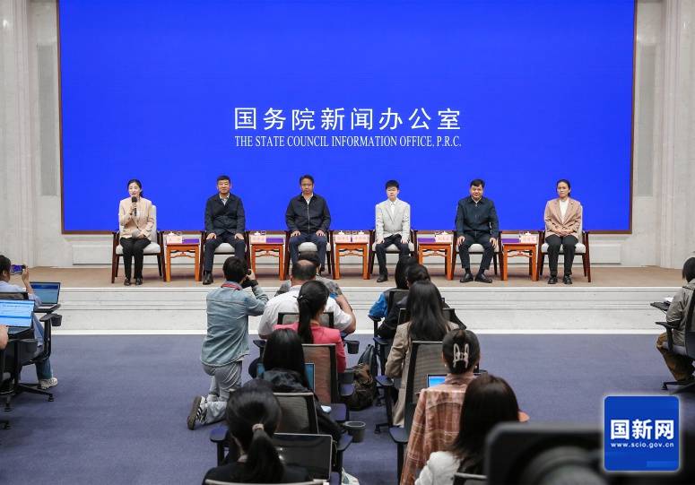 國務院新聞辦公室見面會<strong></p>
<p>農(nóng)業(yè)農(nóng)村
</strong>，農(nóng)業(yè)農(nóng)村領域代表答九派新聞：感覺農(nóng)業(yè)越來越有奔頭:農(nóng)業(yè)農(nóng)村

